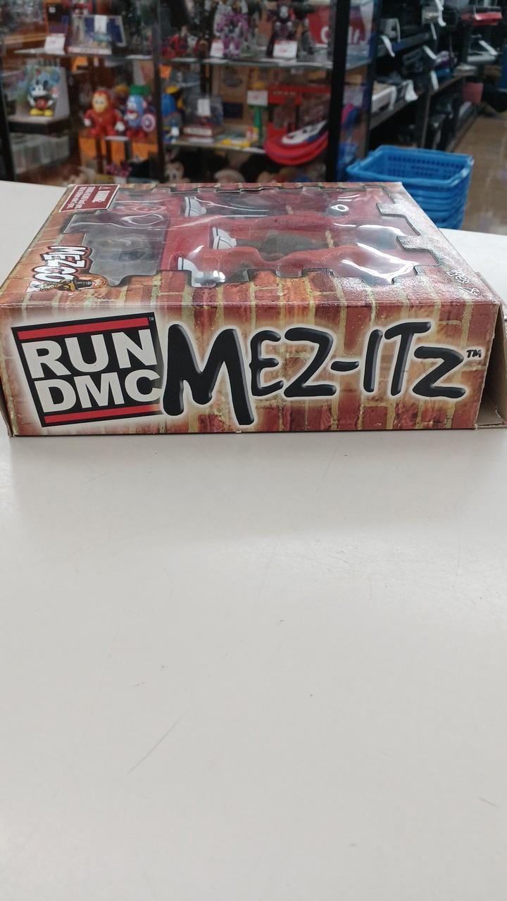 adidas - RUN DMC MEZCO カモ 迷彩 フィギュア RUN DMC フィギュア - メルカリ