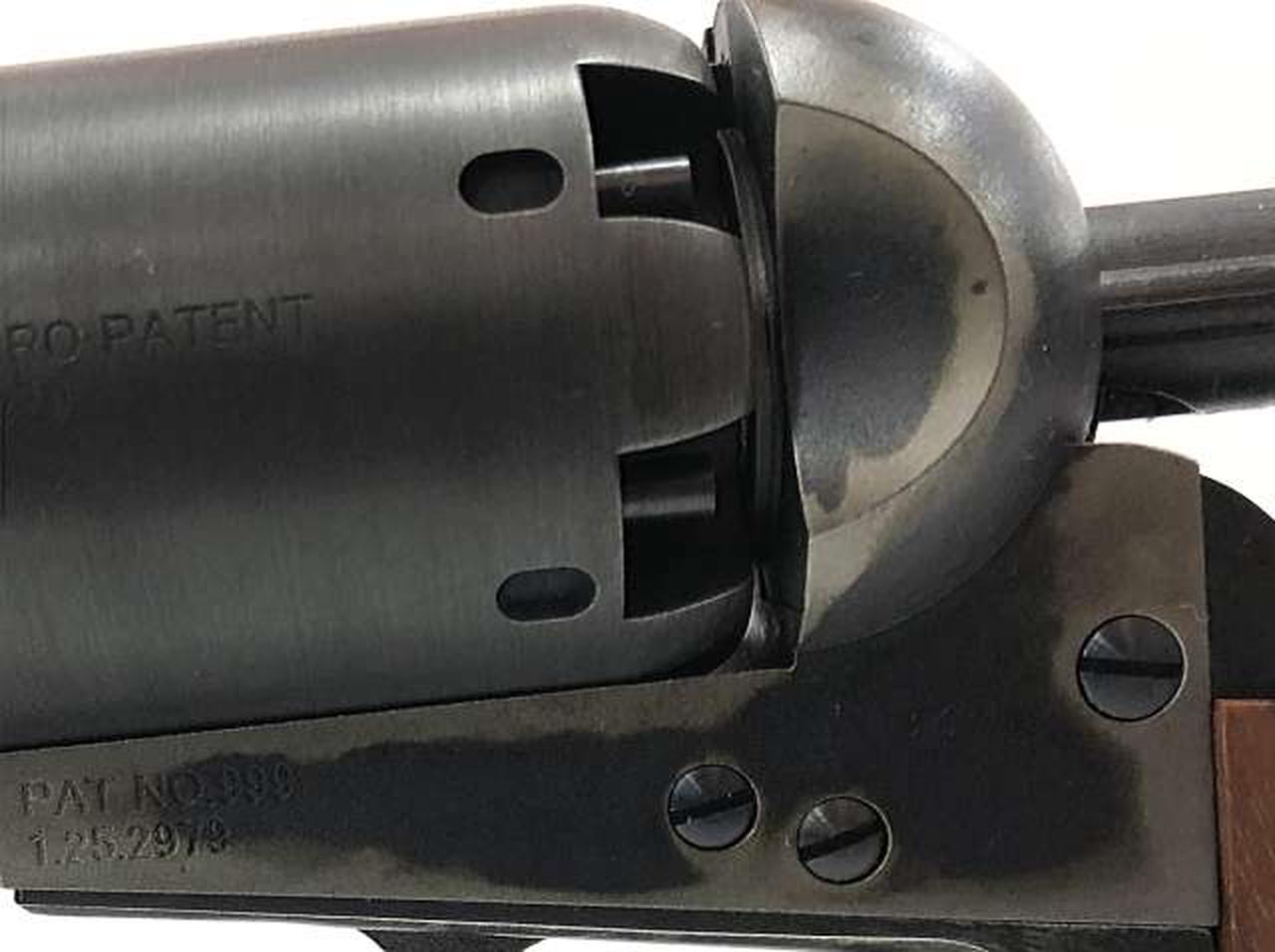 シリンダー付近に日焼けのようなものあり