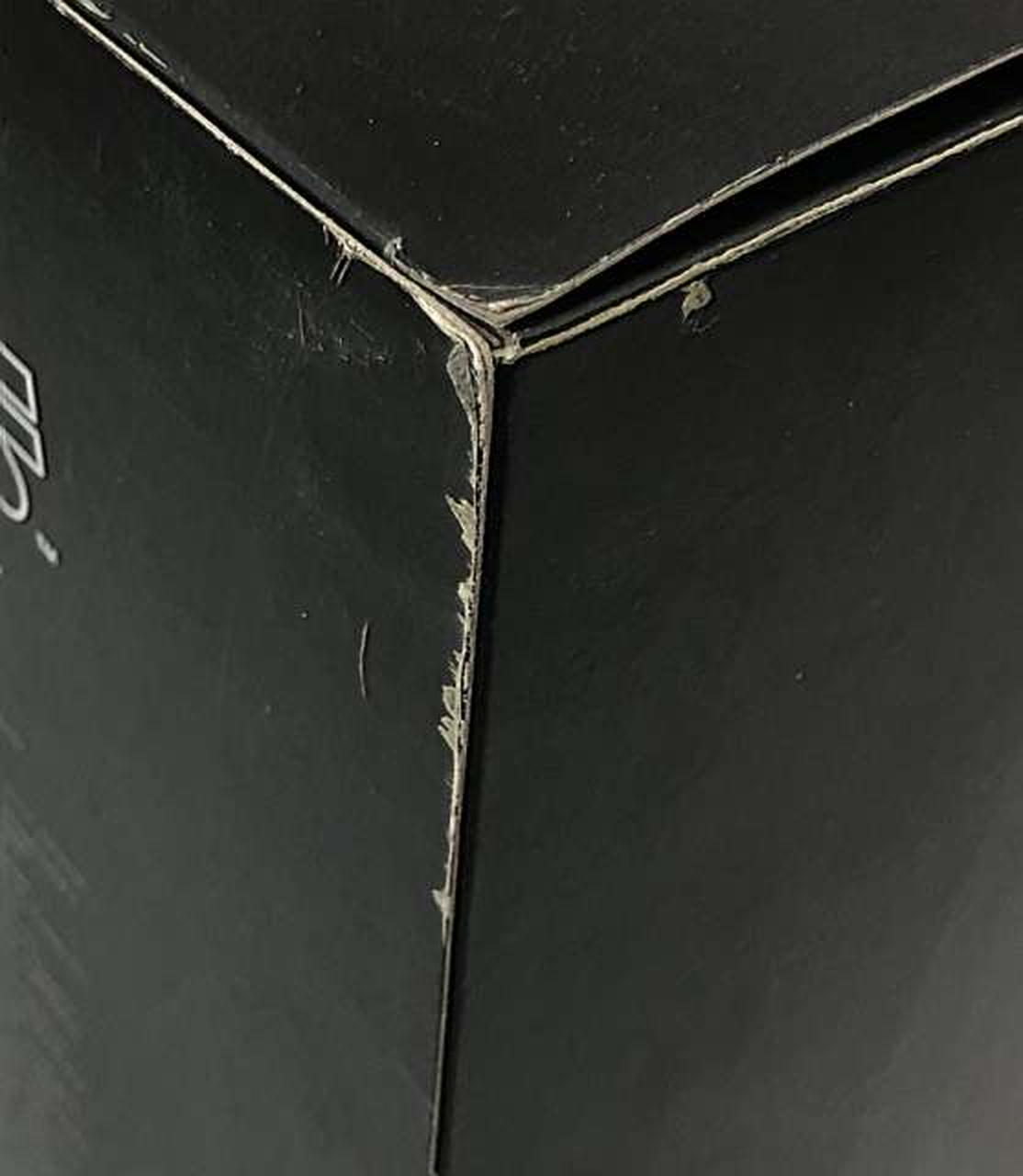 外箱ダメージあり