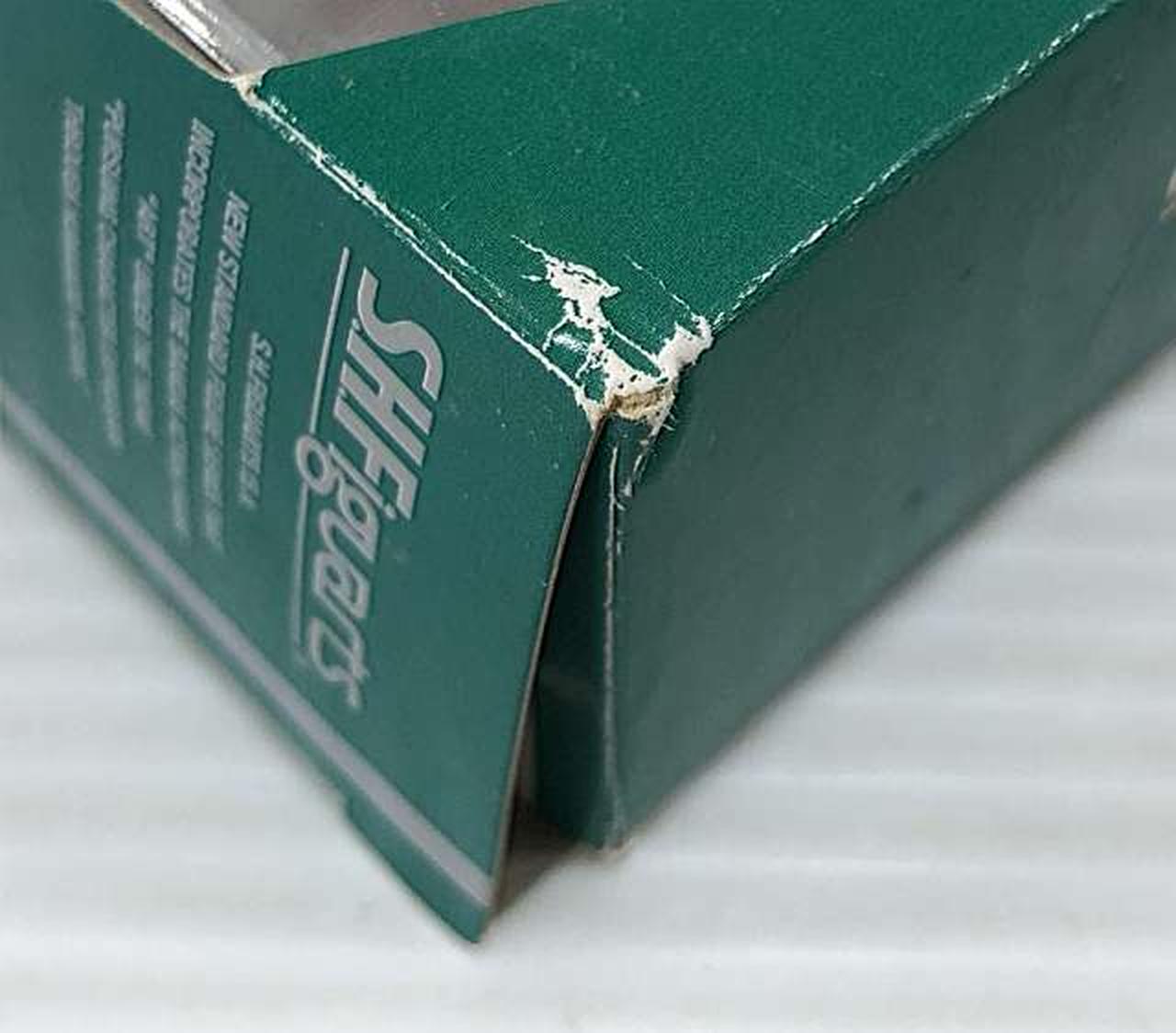 外箱ダメージあり