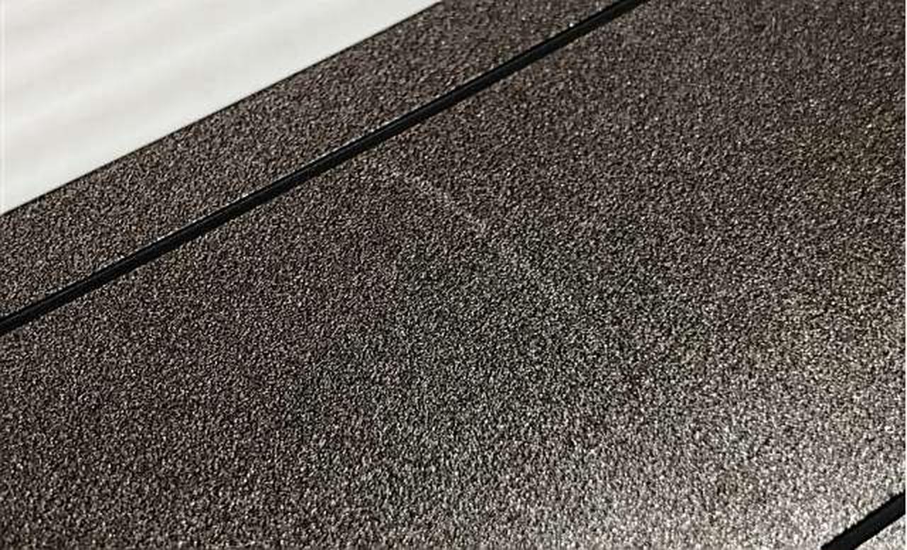 ベルトに小さいキズあり