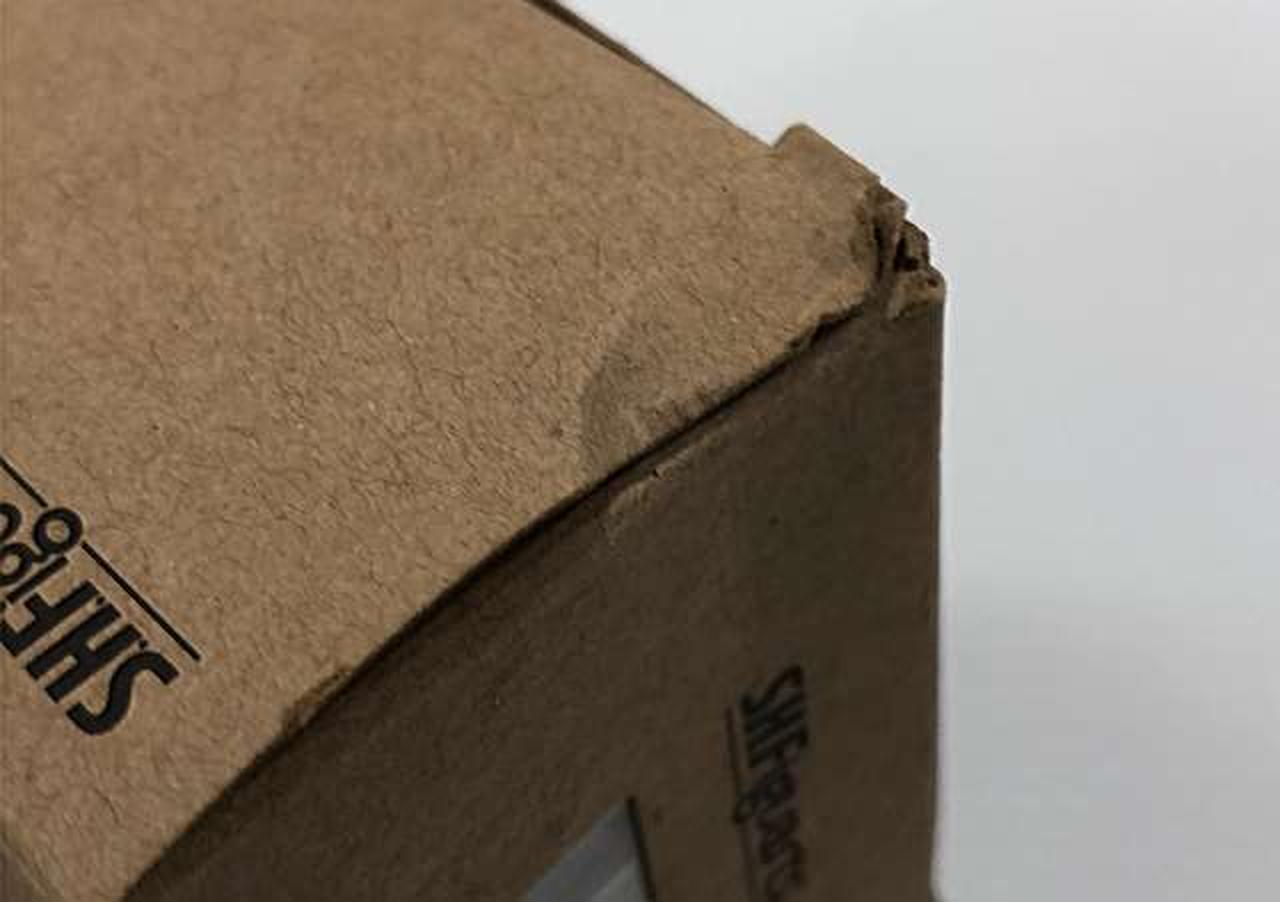 外箱ダメージあり