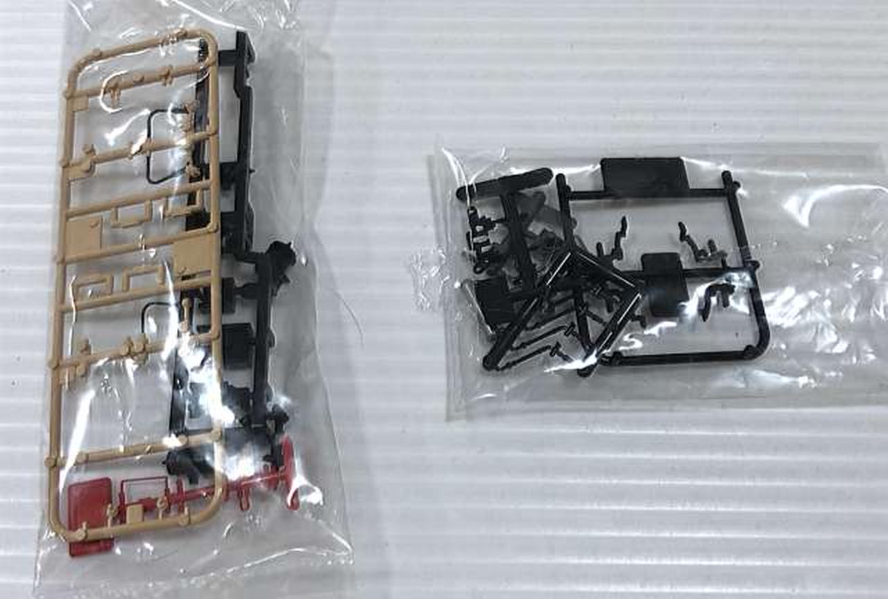 ランナーパーツ一部使用済み