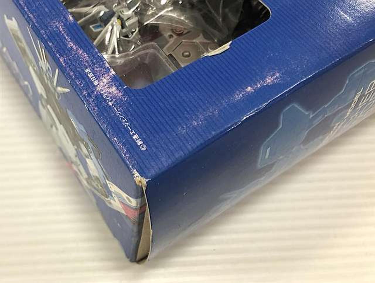 外箱ダメージあり