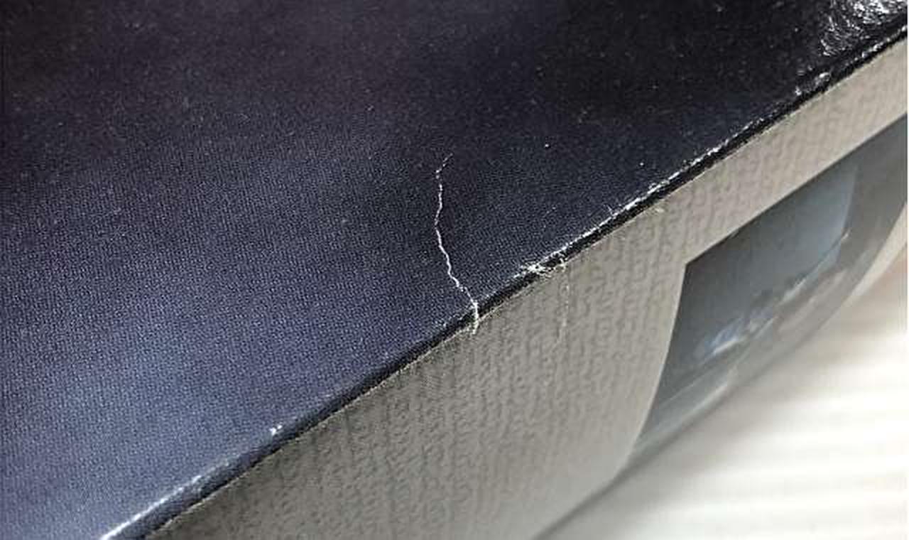 外箱ダメージあり