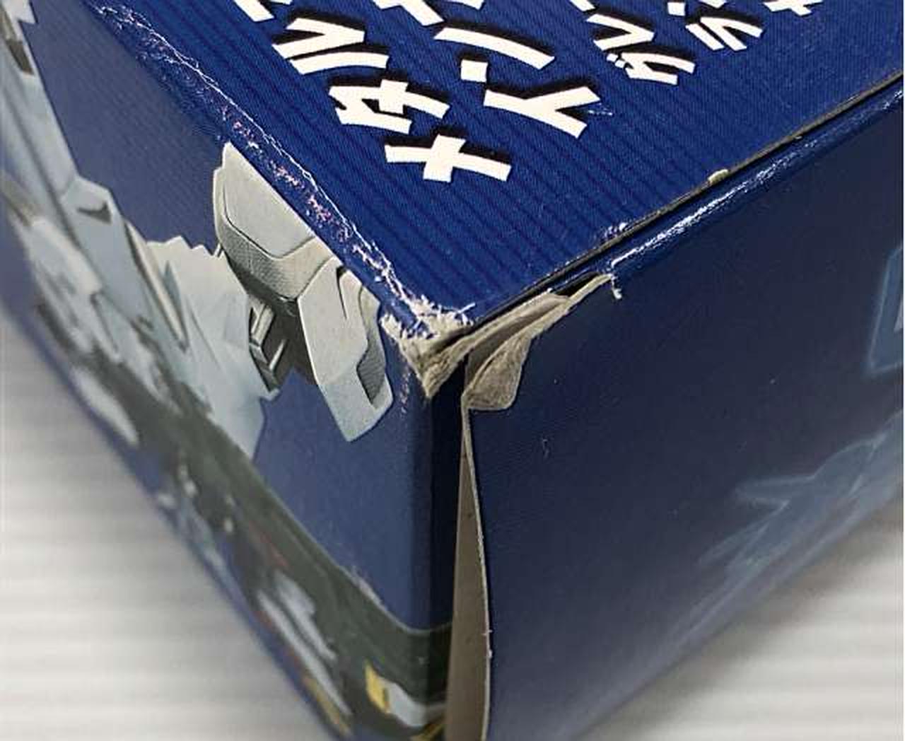 外箱ダメージあり