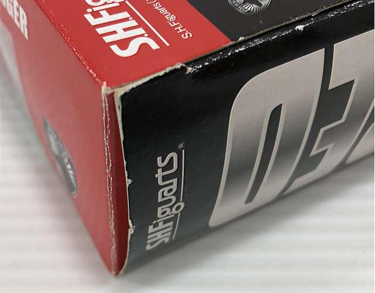 外箱ダメージあり