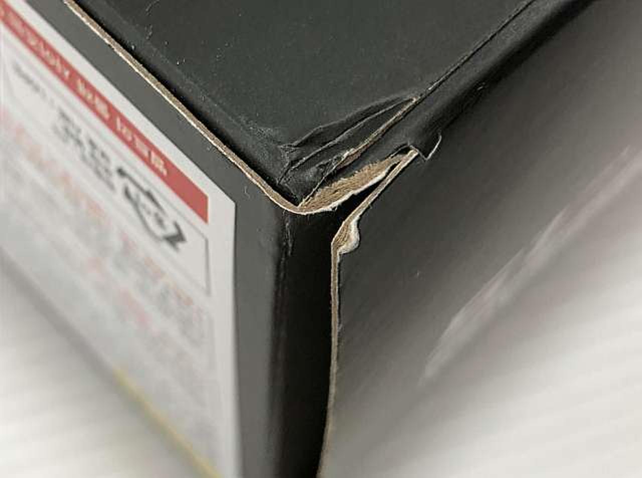 外箱ダメージあり