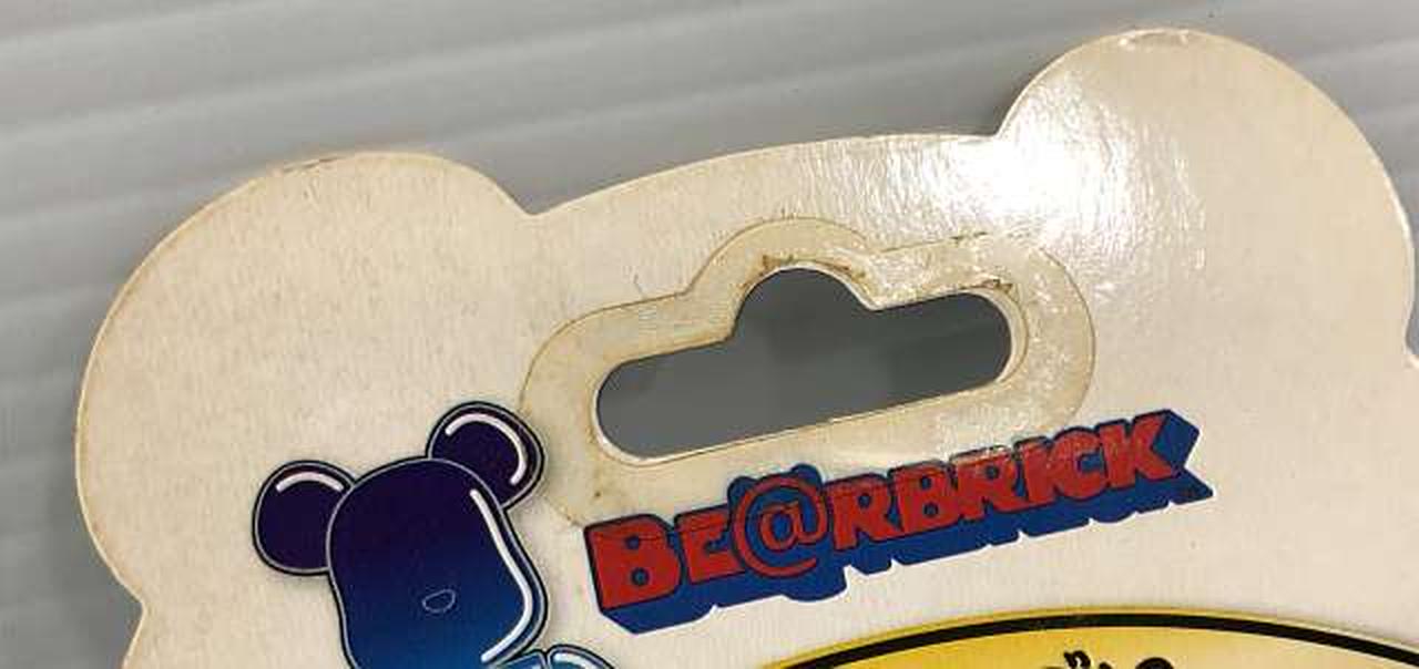 台紙に若干ダメージあり