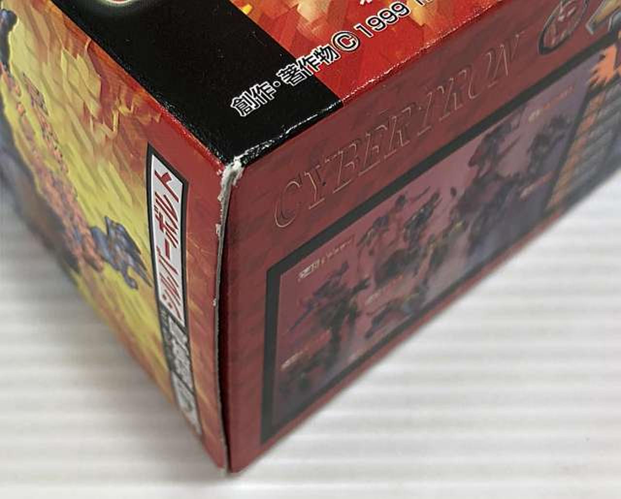 外箱ダメージあり