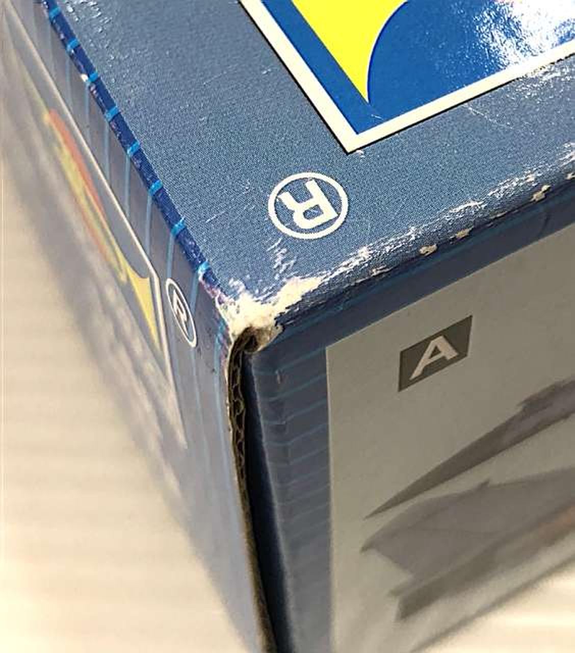 外箱ダメージあり