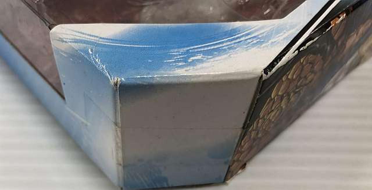 外箱ダメージあり