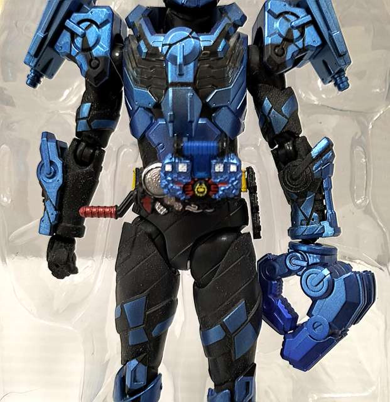 バンダイ(BANDAI)|S.H.Figuarts 仮面ライダーグリスブリザード