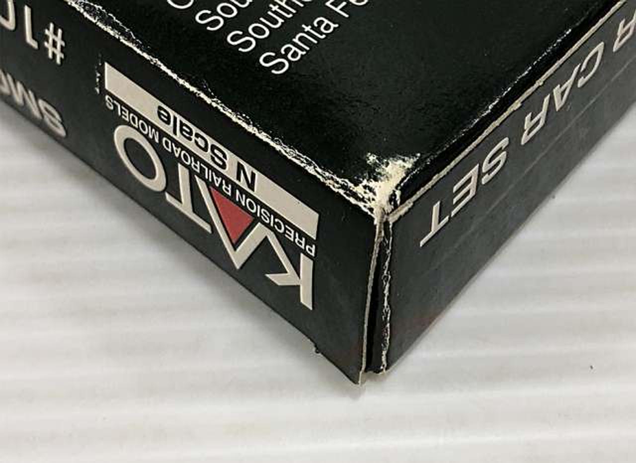 外箱ダメージあり