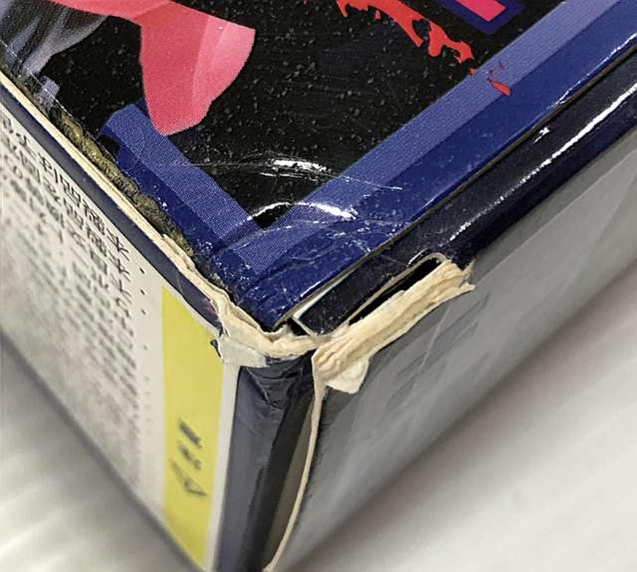 外箱ダメージあり