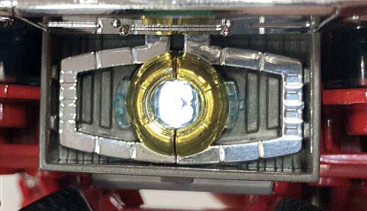 胸部パーツ発光しました