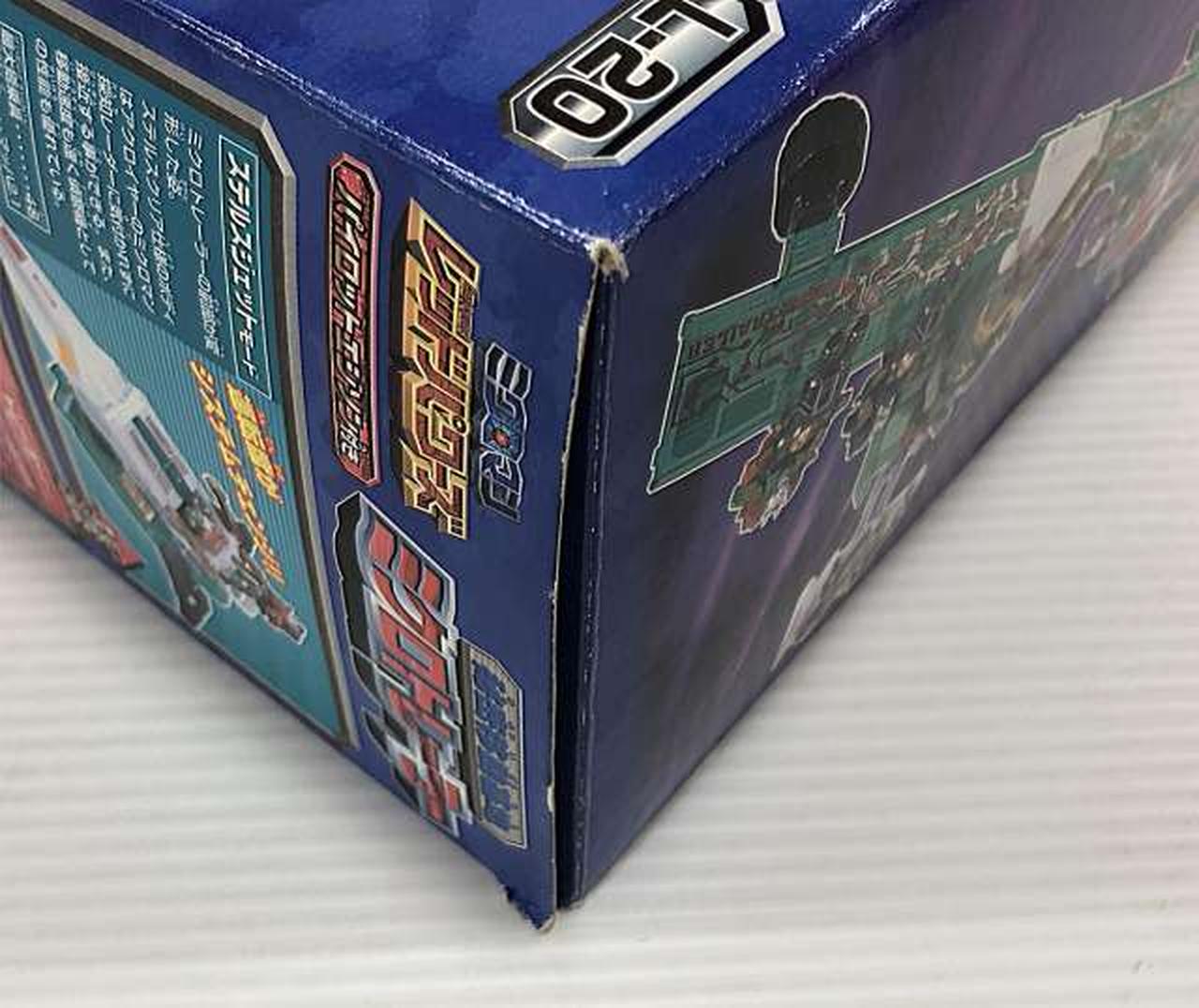 外箱ダメージあり