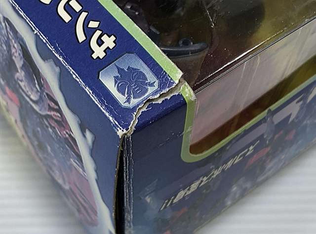 外箱ダメージあり