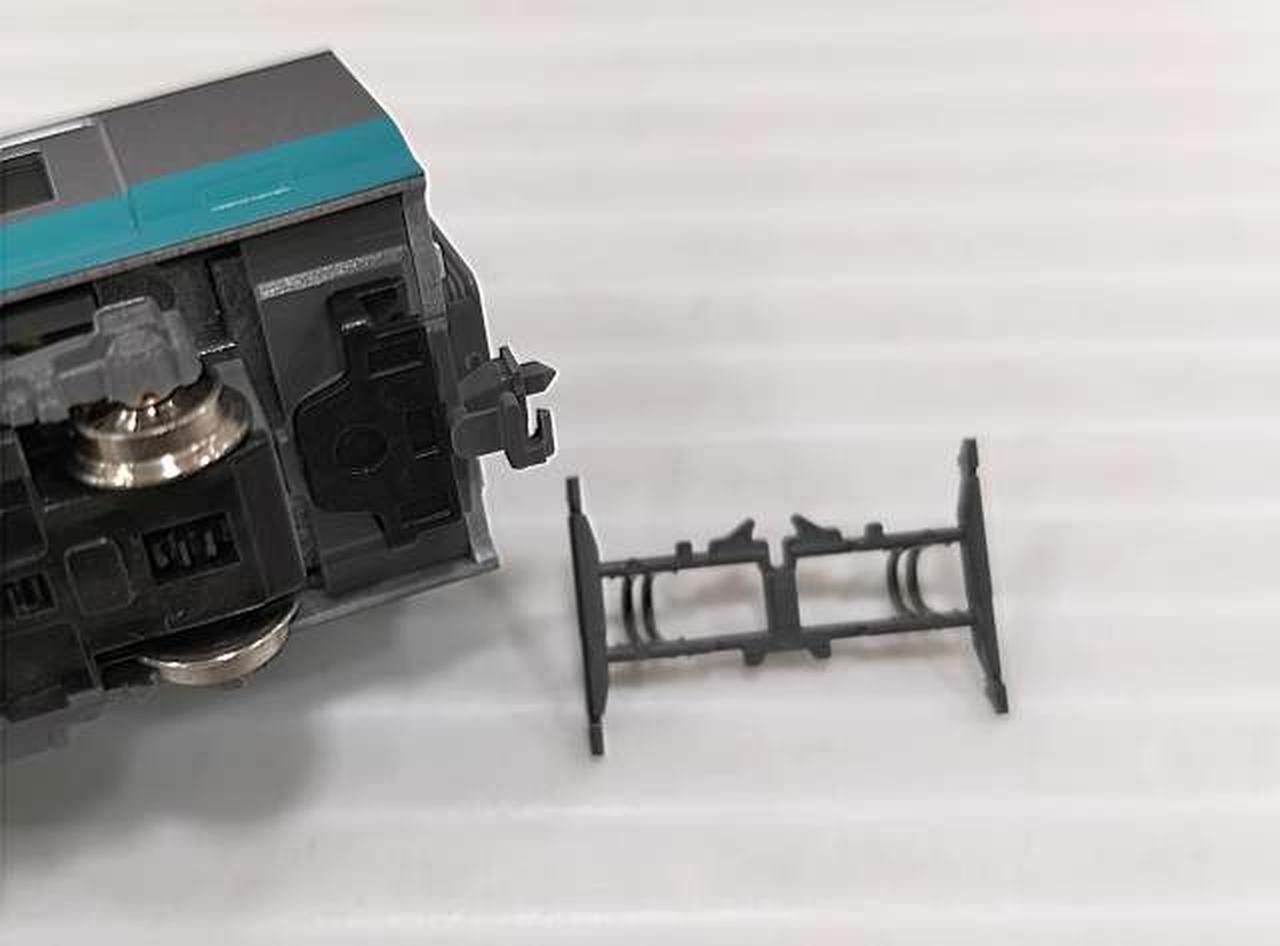 パーツが外れています