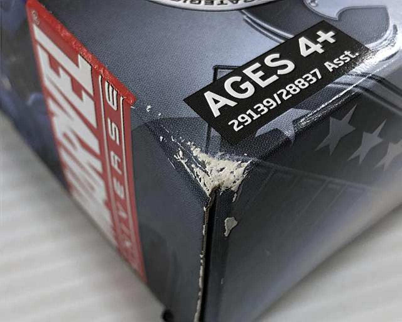 外箱ダメージあり