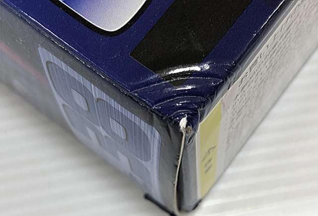 外箱ダメージあり