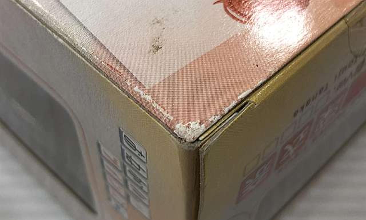 外箱ダメージあり