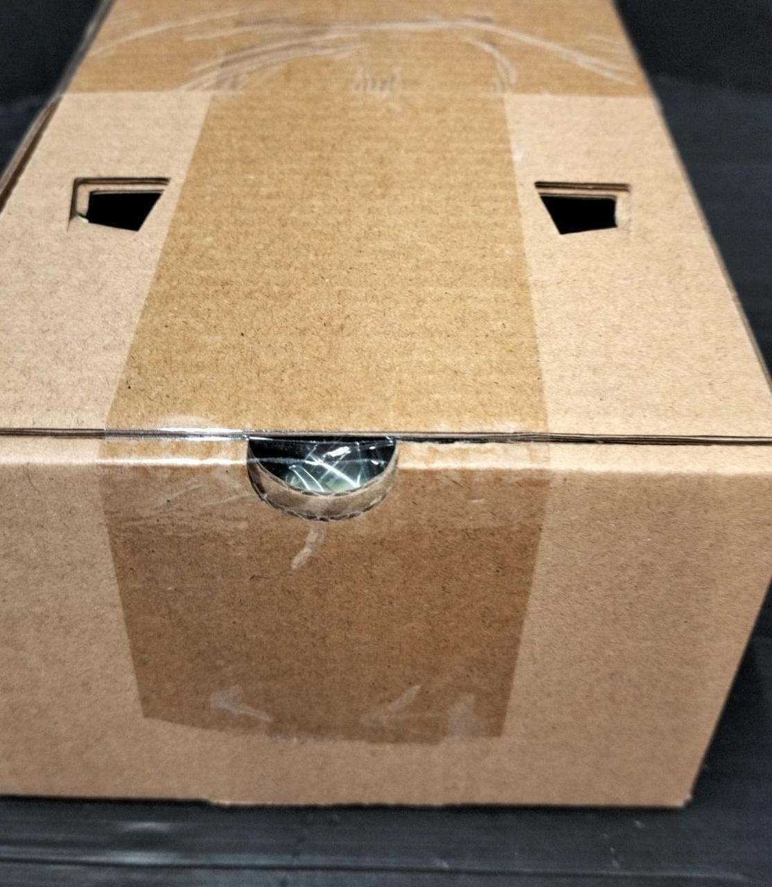 中箱未開封品です。