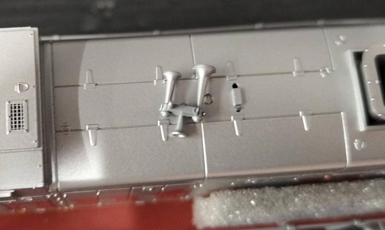 一部破損有です。