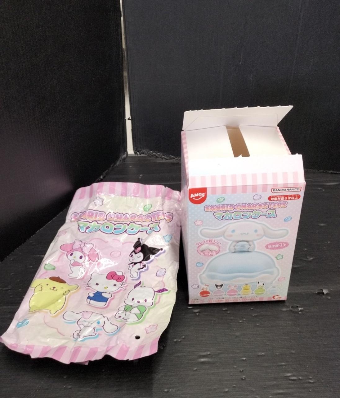 BOXの中に6点分袋と箱が入っています。
