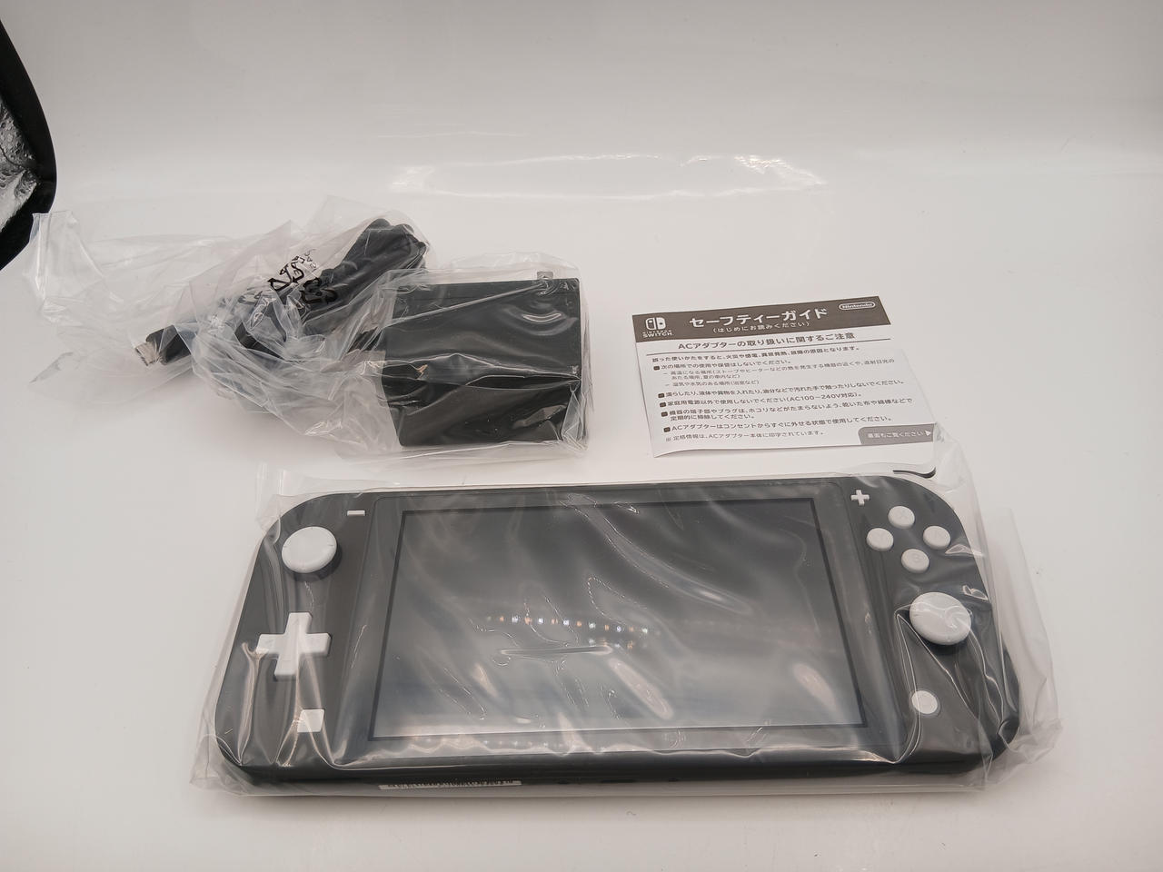 NINTENDO / 任天堂|【未使用】Nintendo Switch Lite グレー|【ハード