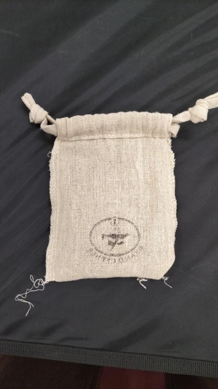 中はほつれ見られます