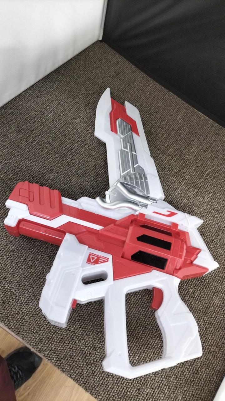 LR44×3つ必要です。