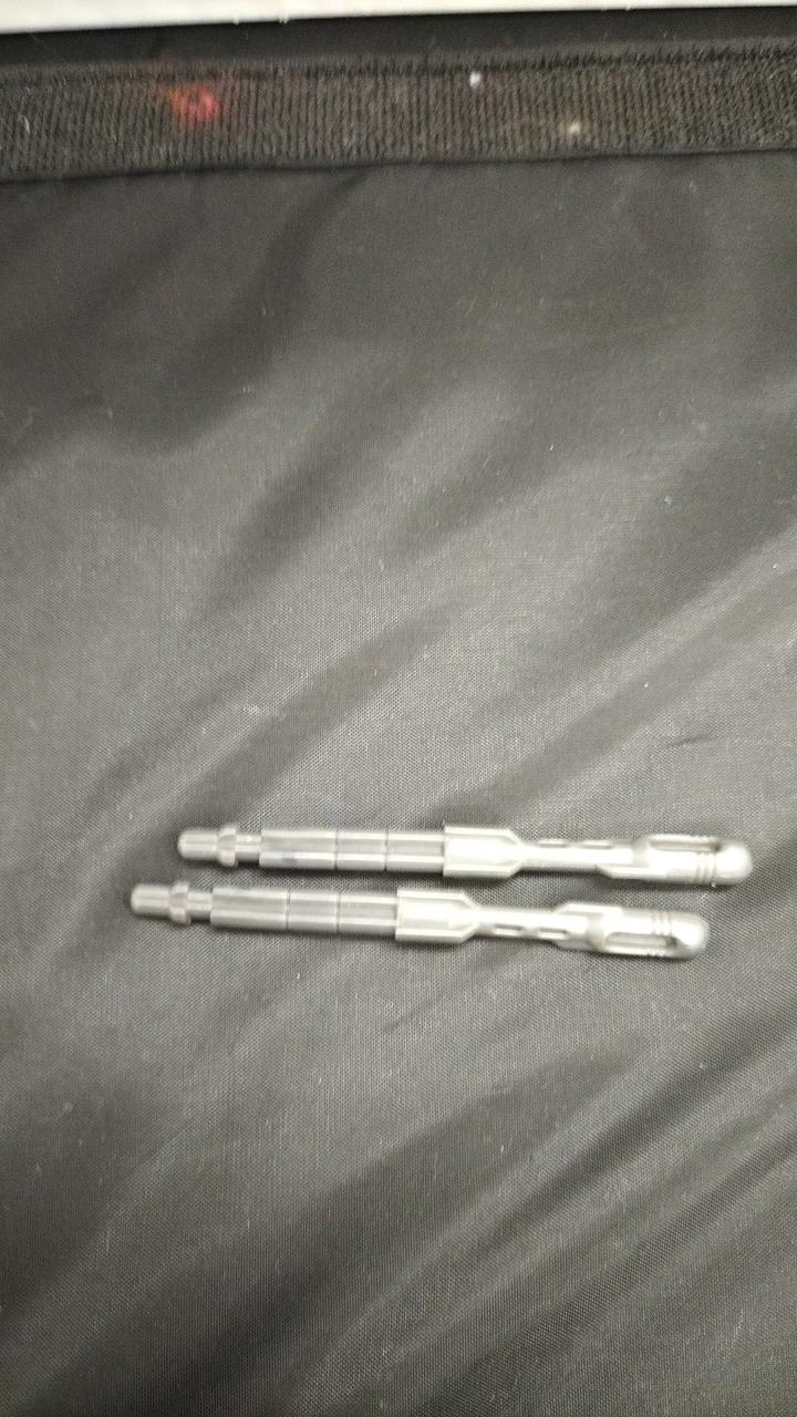 ミサイル２本。発射機構確認済みです！