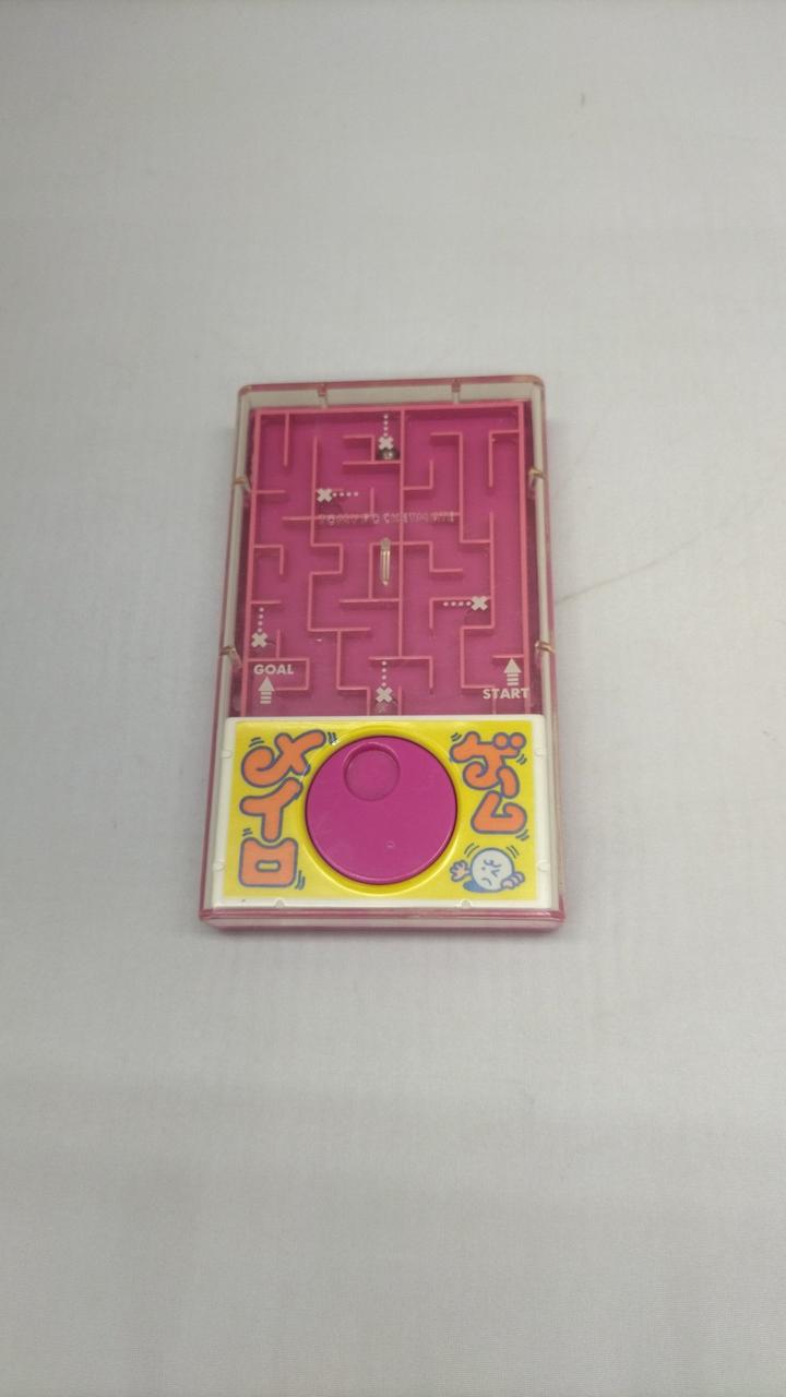 経年劣化によるプラスチックの変色あり