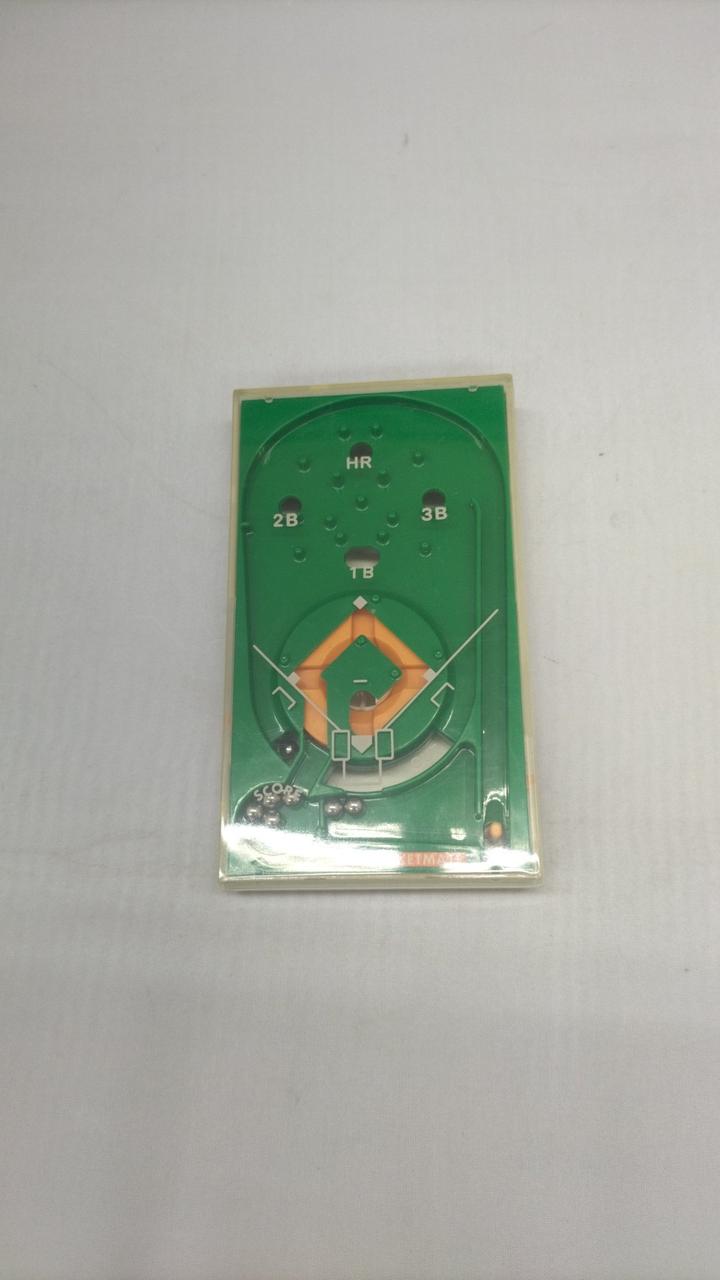 経年劣化によるプラスチックの変色あり