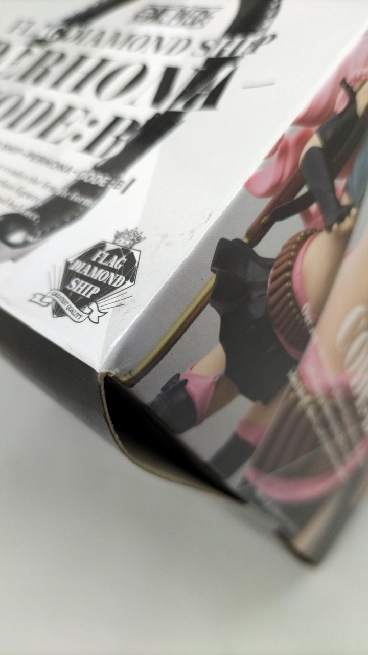 未開封品ですが、箱空きかけてます