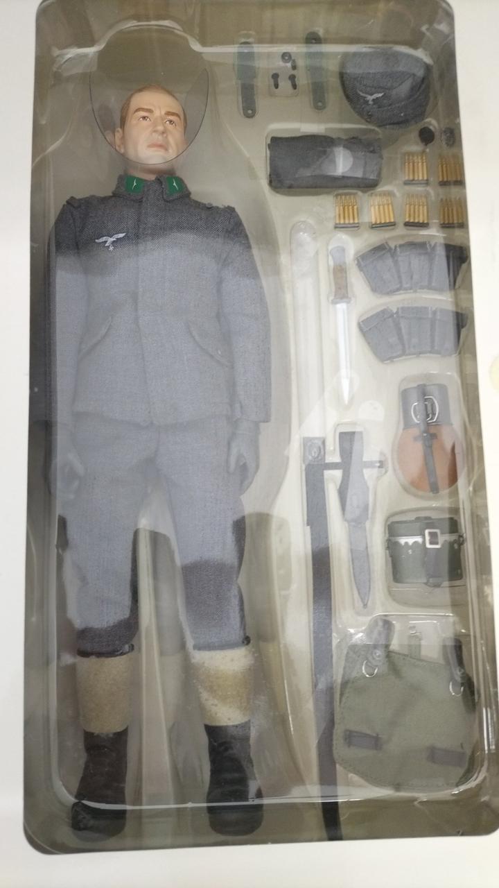 フィギュア本体未開封