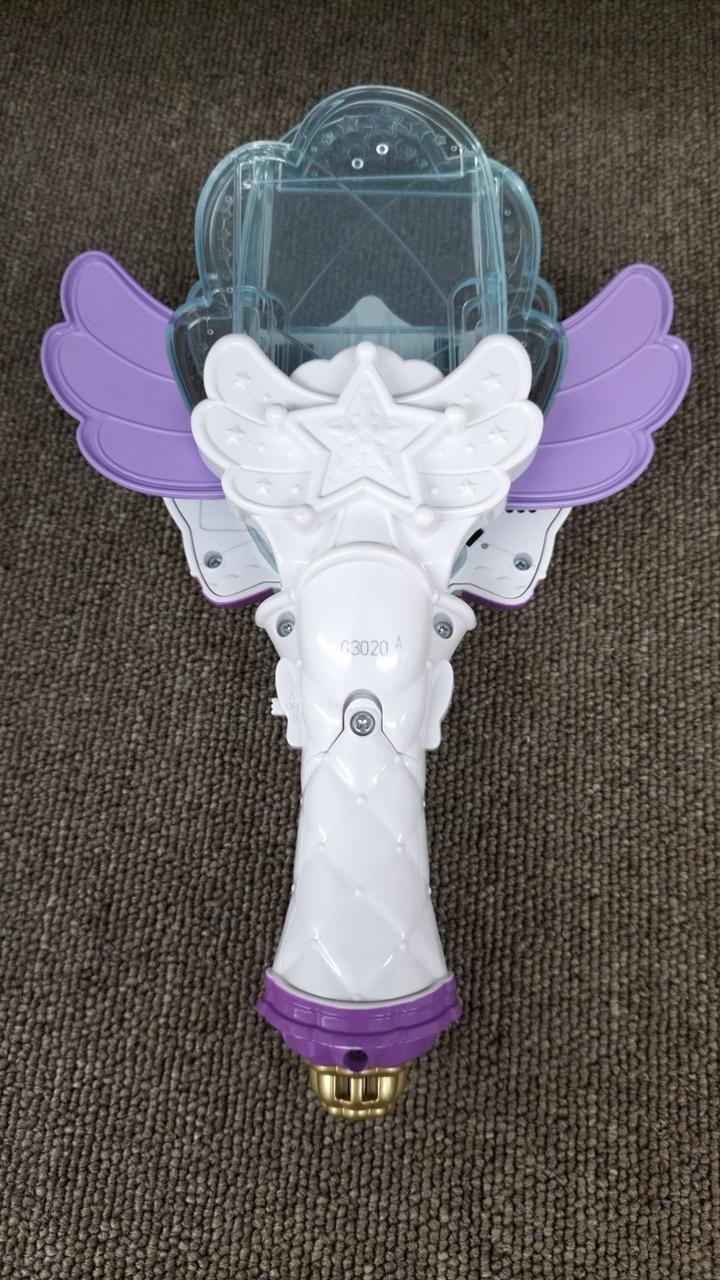 単4×2個必要です