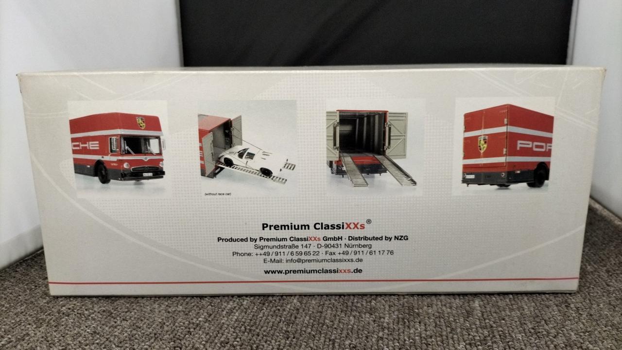 箱に傷み、汚れあり