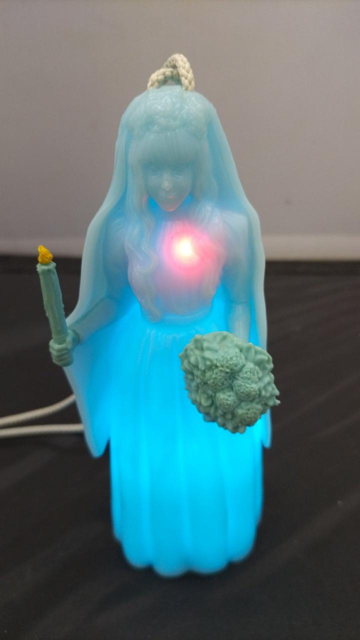 点灯しました！CR2032×2必要です