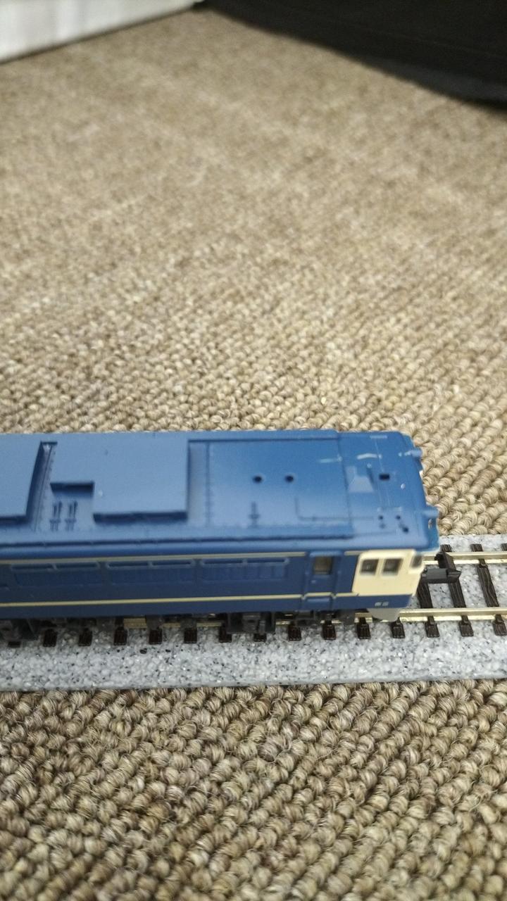 パンタグラフ1個欠品