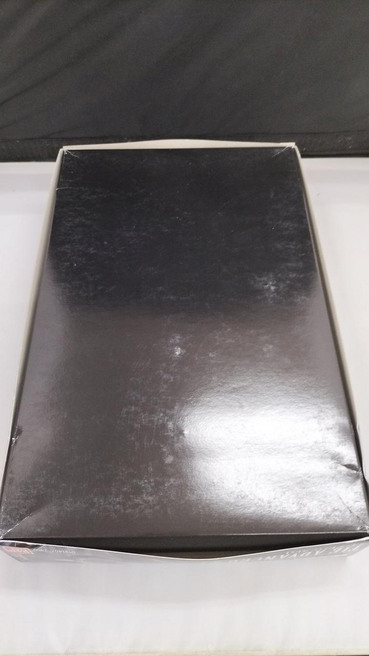 箱底面汚れあり