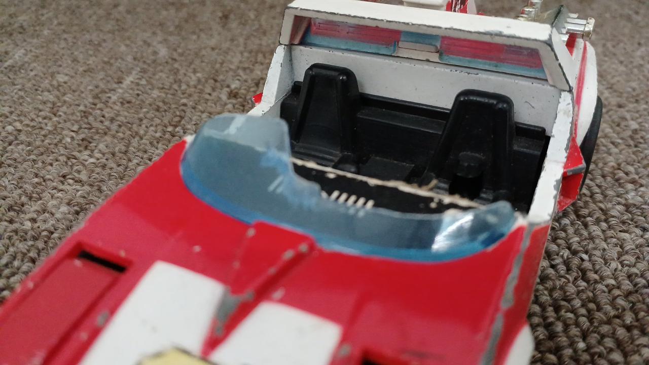 フロントガラス破損