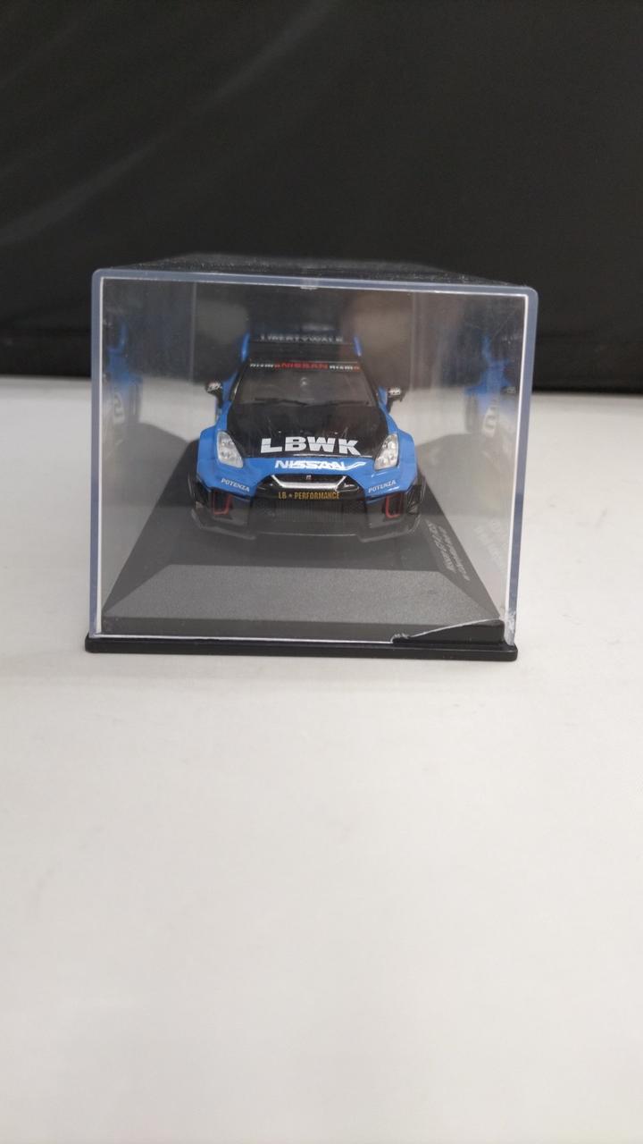 ミラー入ってません。
箱破損あり