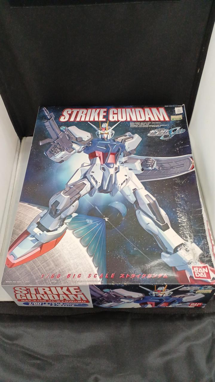 【完成品】1/60 BIG SCALE ストライクガンダム 完成品】1/60 BIG SCALE ストライクガンダム - メルカリ