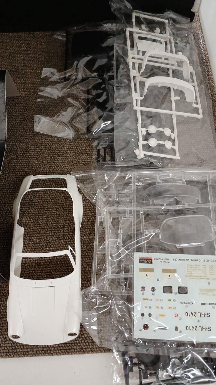 未組立 フジミ 1／24 ハイディテールメタル ポルシェ911 カブリオレ'85 510o9rFp1xL._UF894,1000_QL80_.jpg