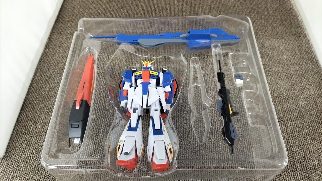 ビームサーベル、グレネード、手首一つ欠品