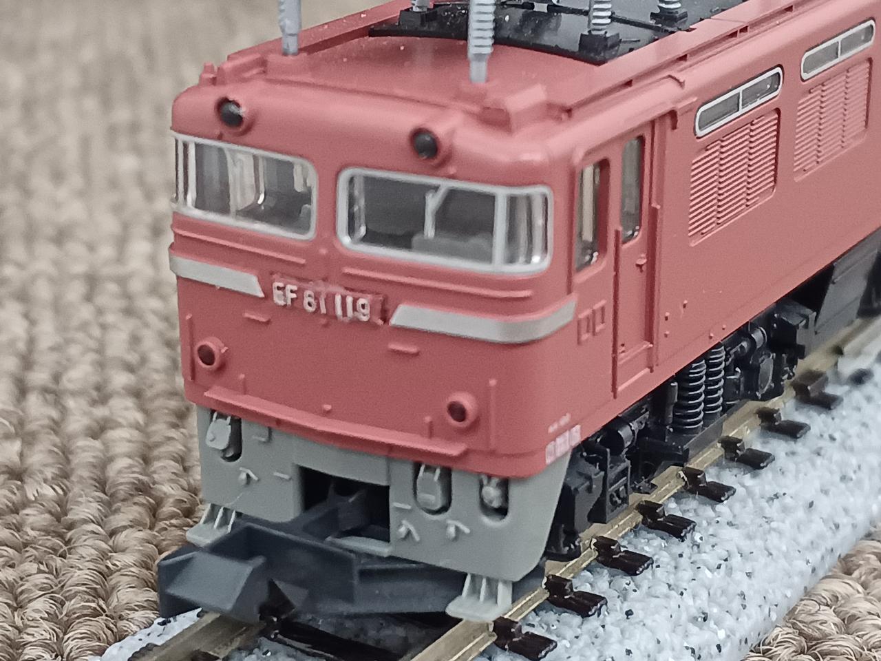 前面NP文字かすれ、接着剤はみ出し有