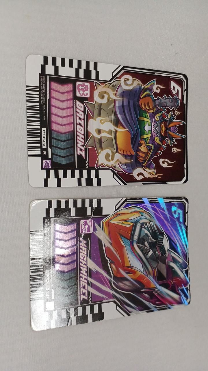 カード折れキズ有