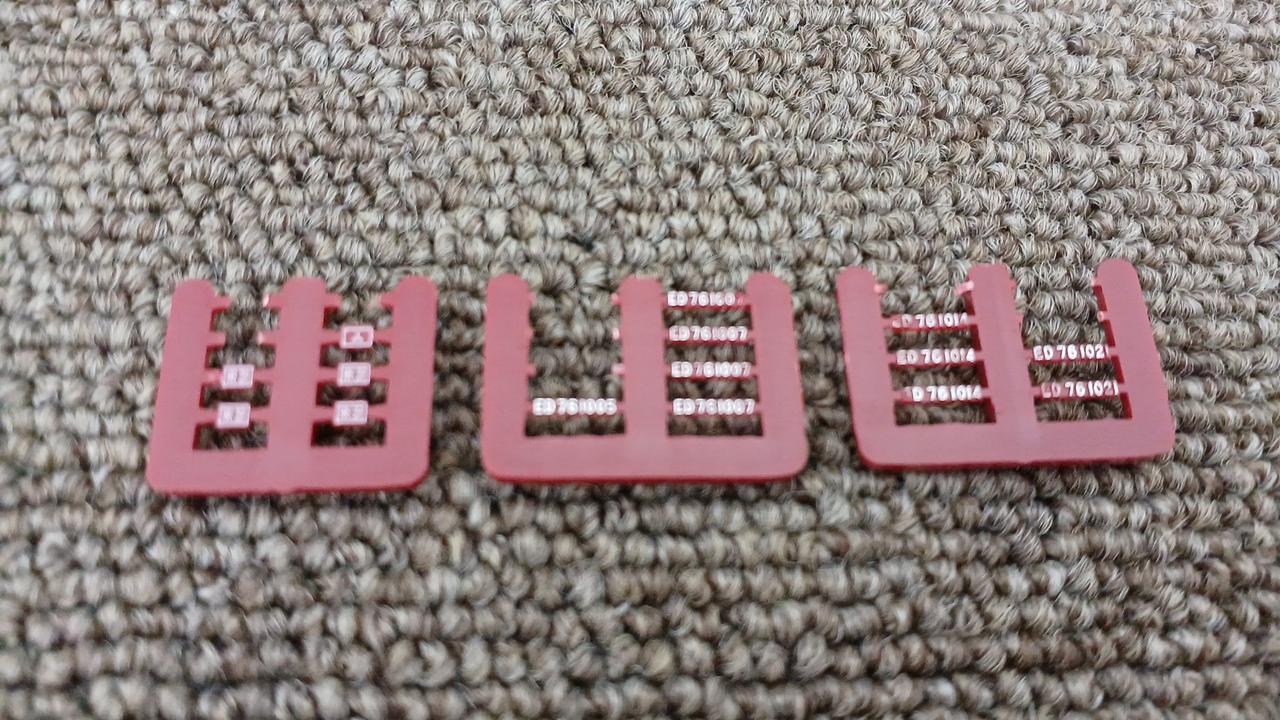 付属品使用済、残有